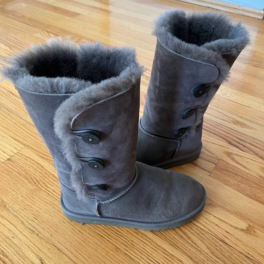 Ugg Gray Bailey Button Triple